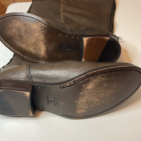 FRYE Melissa Button Back Zip Size 6 1/2 B Knee High Brown Leather Rider Boots - Picture 5 of 8